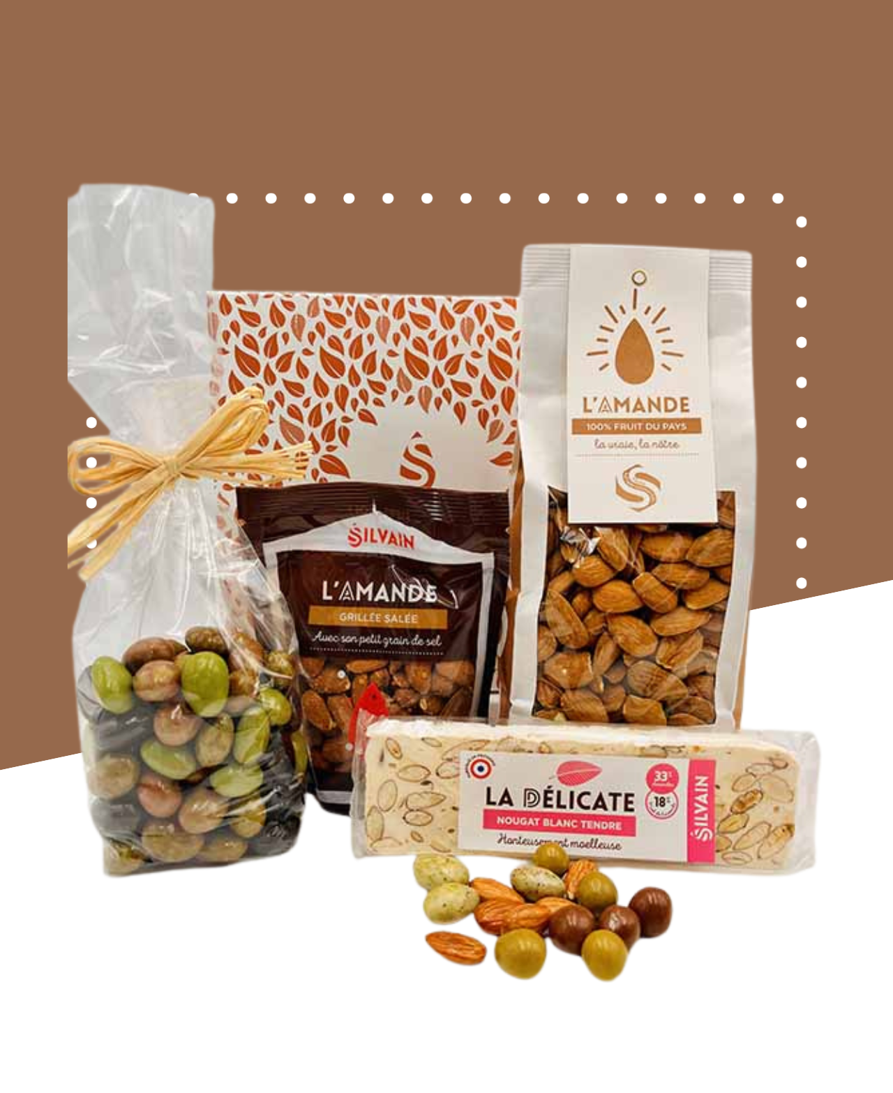 Coffret avec sachets d'amandes nature, amandes grillées salées, amandes chocolatées et nougat blanc.