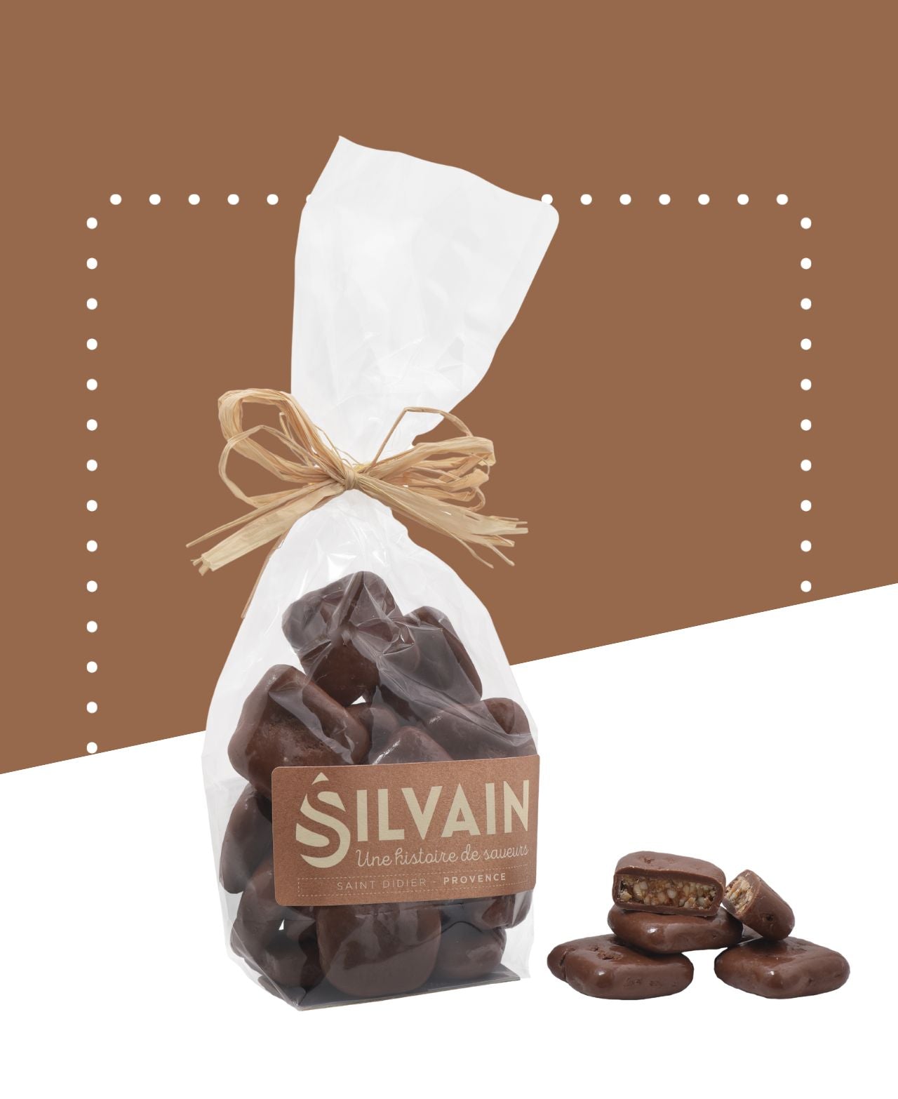 Nougalette enrobée de chocolat au lait avec amandes caramélisées au miel dans un sachet.