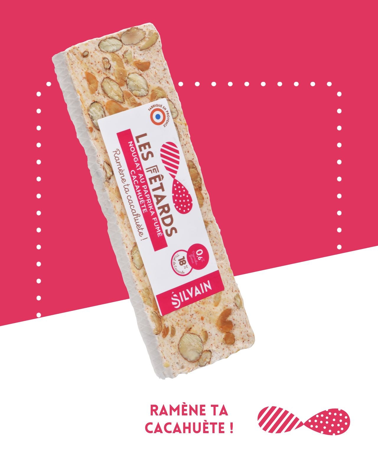 Nougat blanc aux cacahuètes avec paprika fumé visible sur le dessus