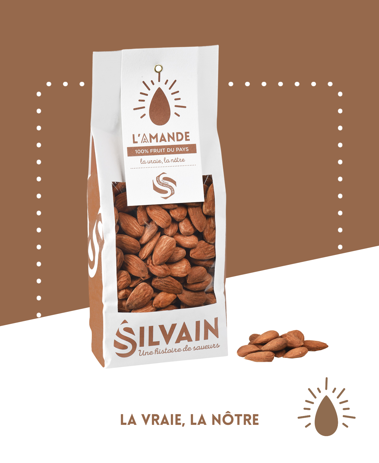 Amandes natures en vrac, de couleur beige clair, avec une texture lisse et croquante.